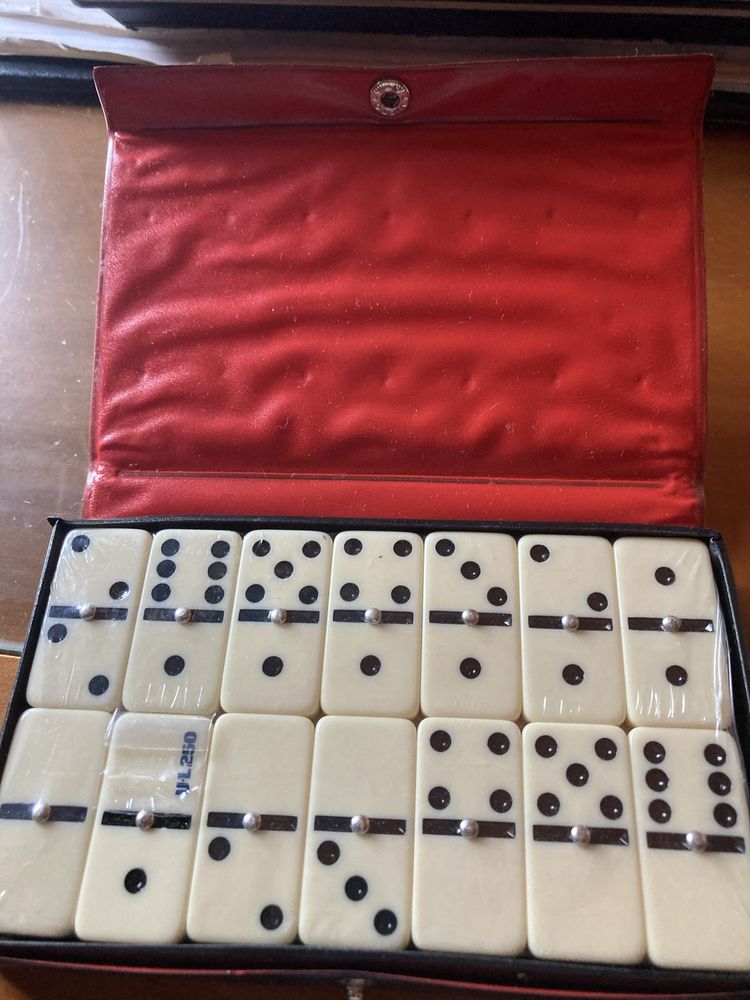 Jogo de dominó portatil