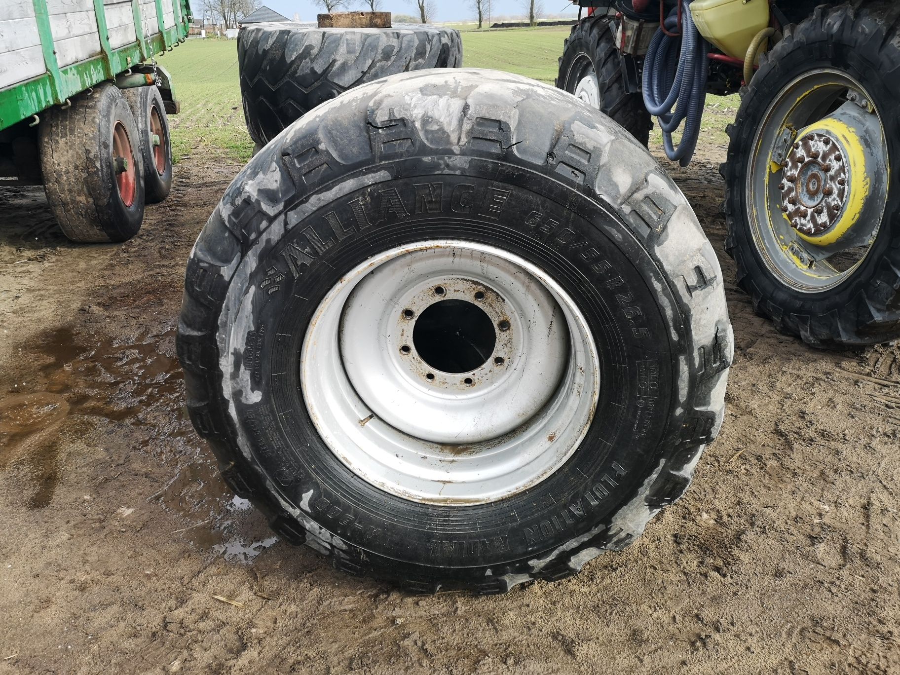 Opony 650/55 r 26, 5 felgi