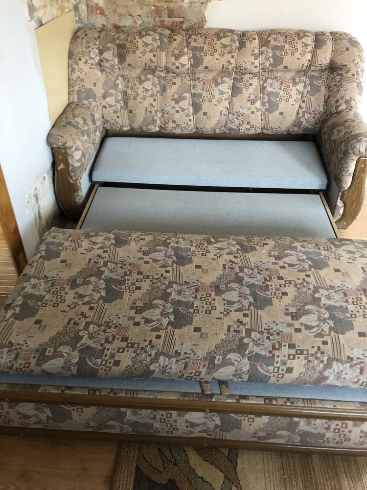 Rozkładana sofa 3 osobowa.