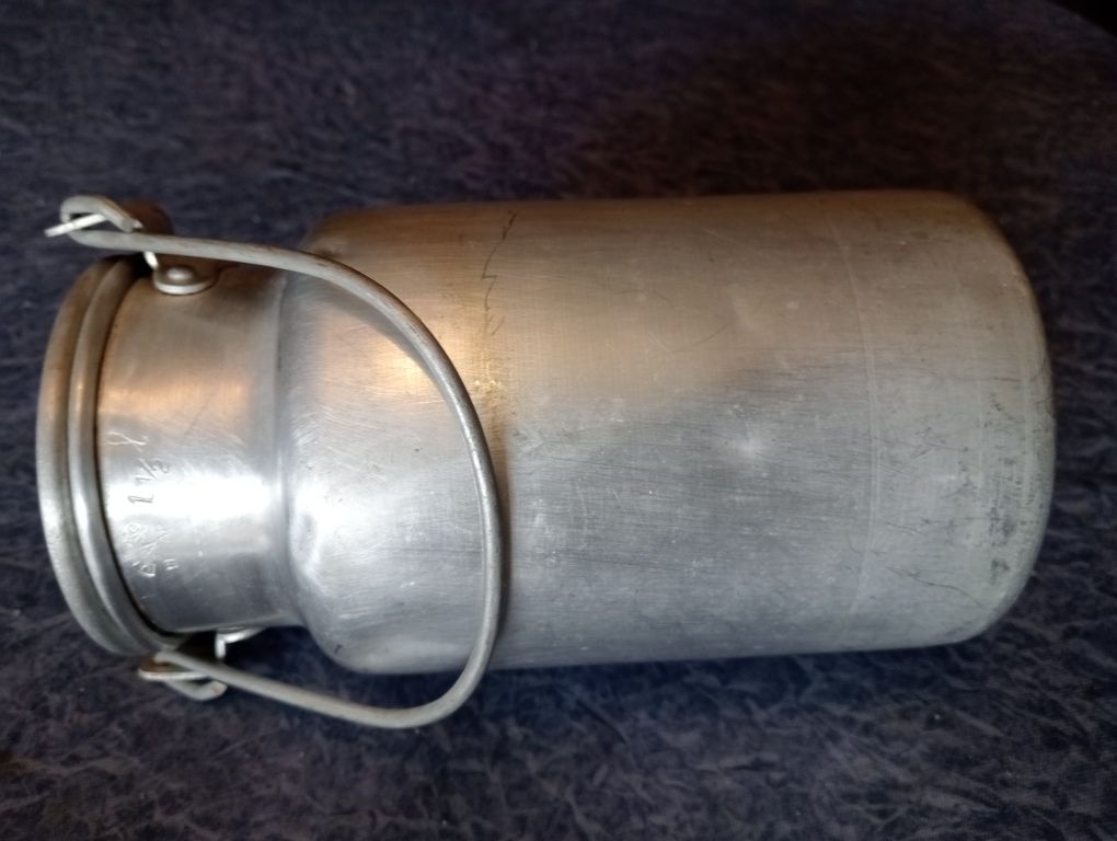 Vendo Leiteira de 1/1/2 Alumínio