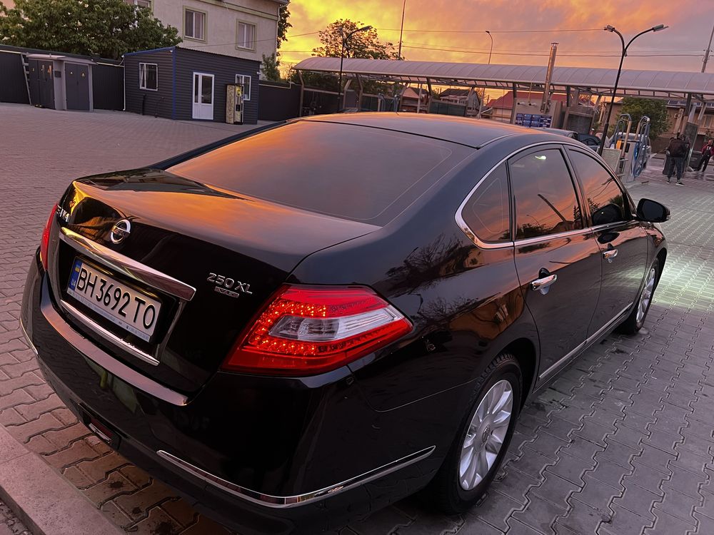 Nissan Teana 2011 офциал в отличном состоянии