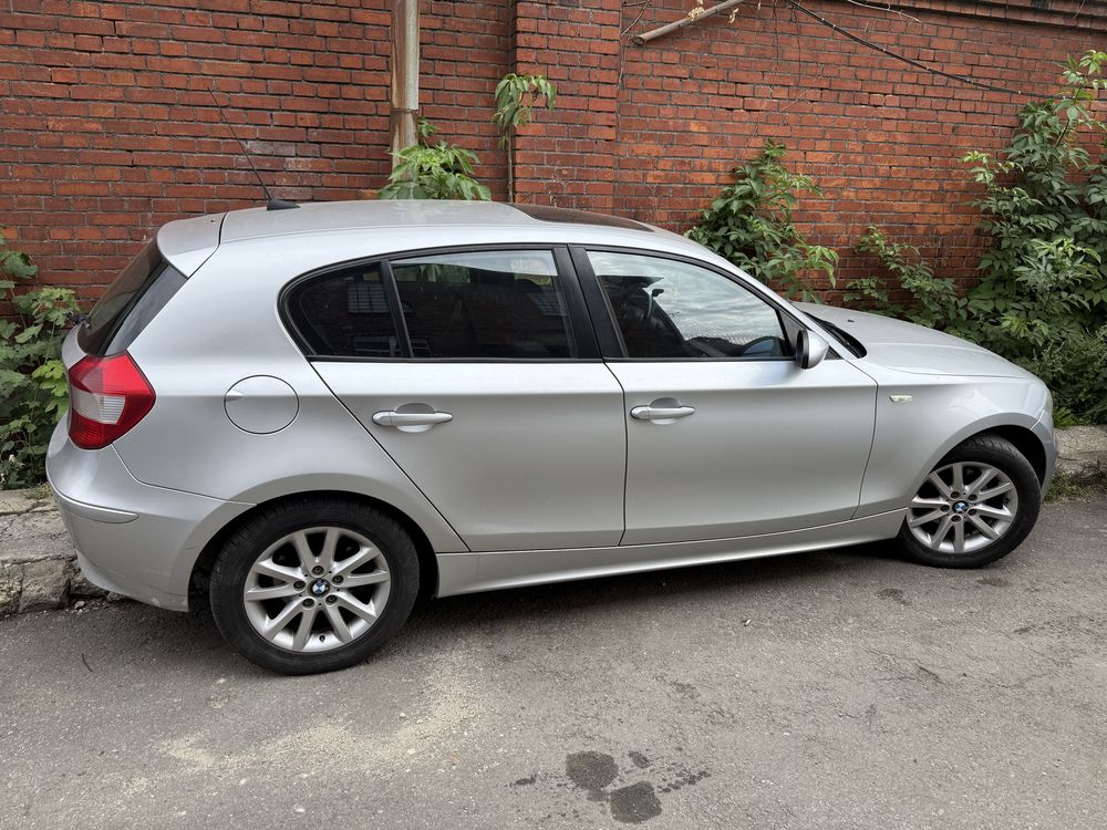 BMW serii 1 116i E87 2004rok 1.6 benzyna manual 115KM
