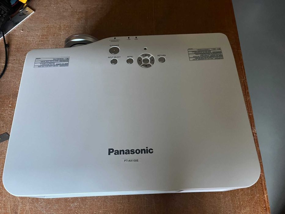 Projetores Panasonic PT-AX100 - 2 UNIDADES