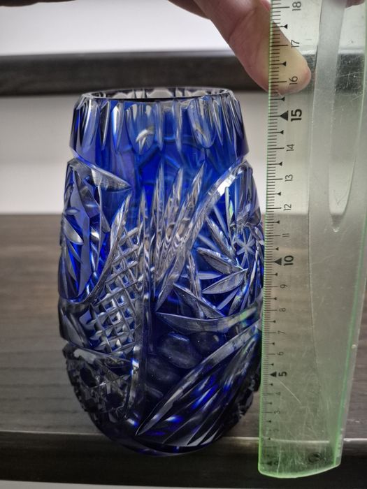Wazon kryształowy kobaltowy chabrowy niebieski flakon
