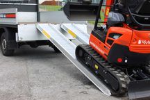 Najazdy Aluminiowe 2m 1800kg Cert. CE/dostępne od ręki