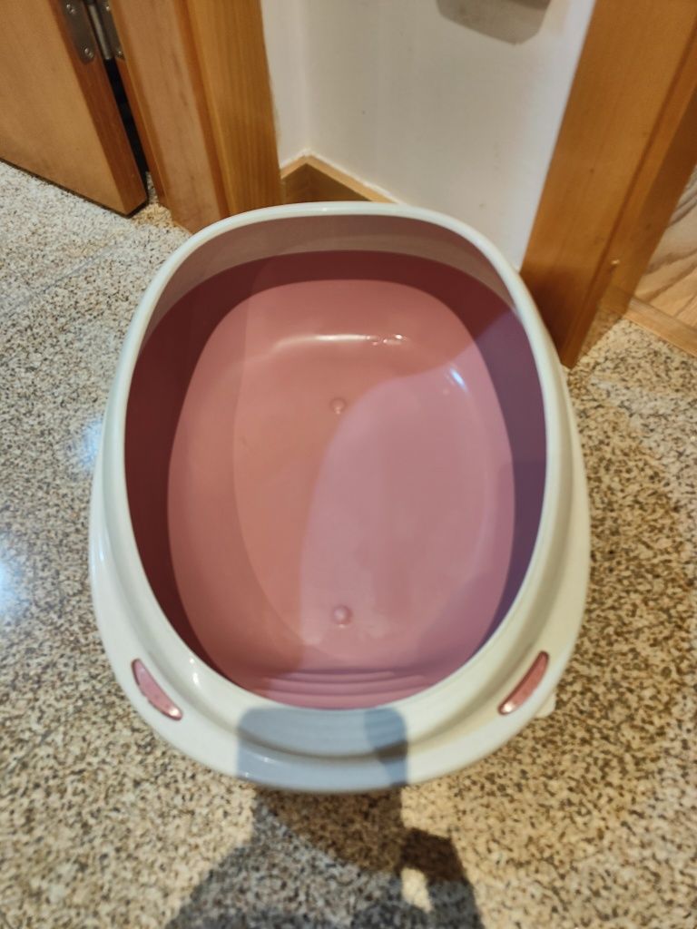 Caixa areia para gatos cor-de-rosa