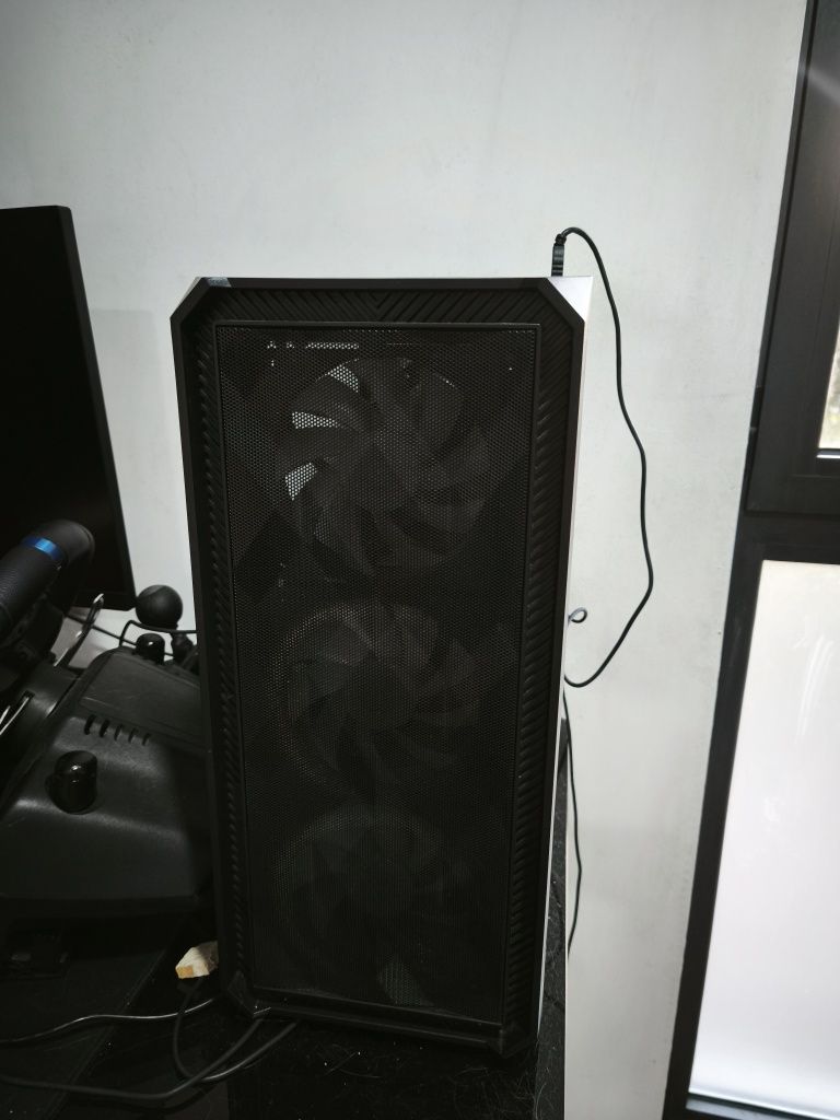 Pc Gamer +G29 e periféricos com pouco uso