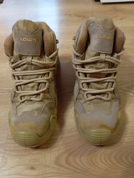 Військові берци LOWA