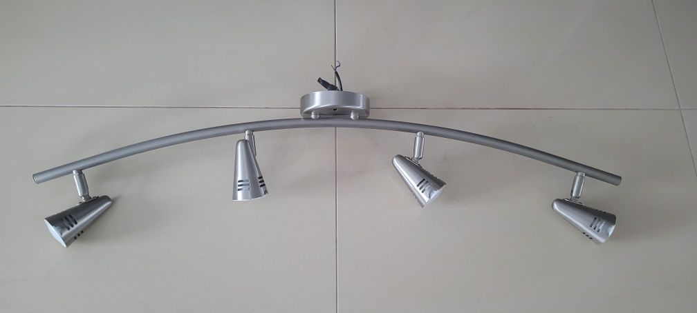 Metalowa lampa sufitowa