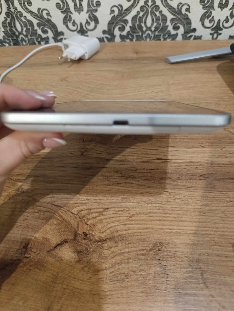 Продам планшет ACER