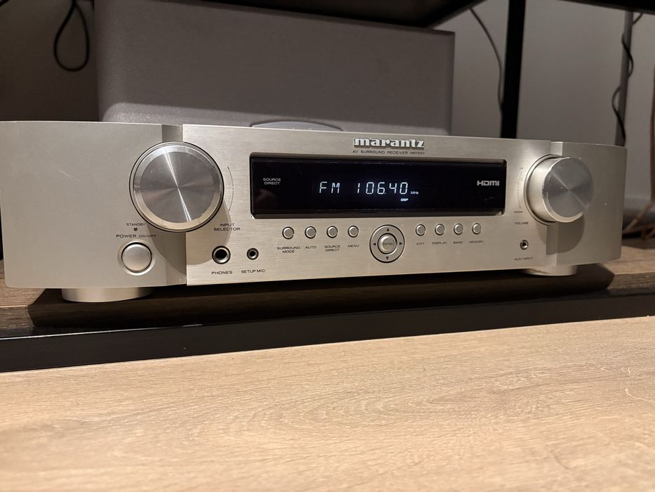 Amplituner Marantz 1501