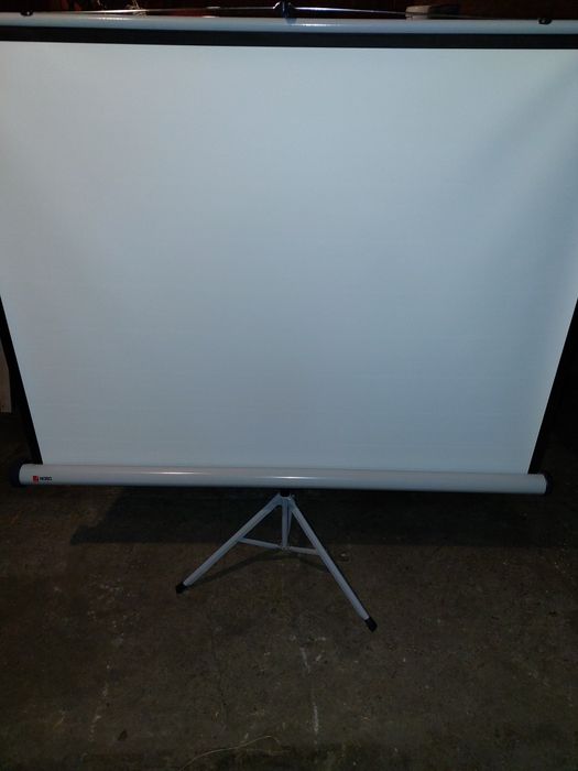 Ekran projekcyjny