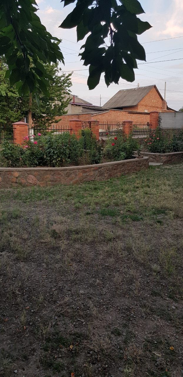 Продаю будинок в живописній місцевості