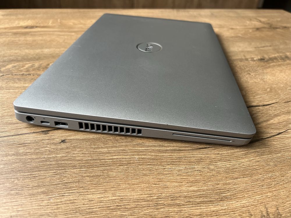 Dell 5510 i5 10310u 1920x1080 IPS