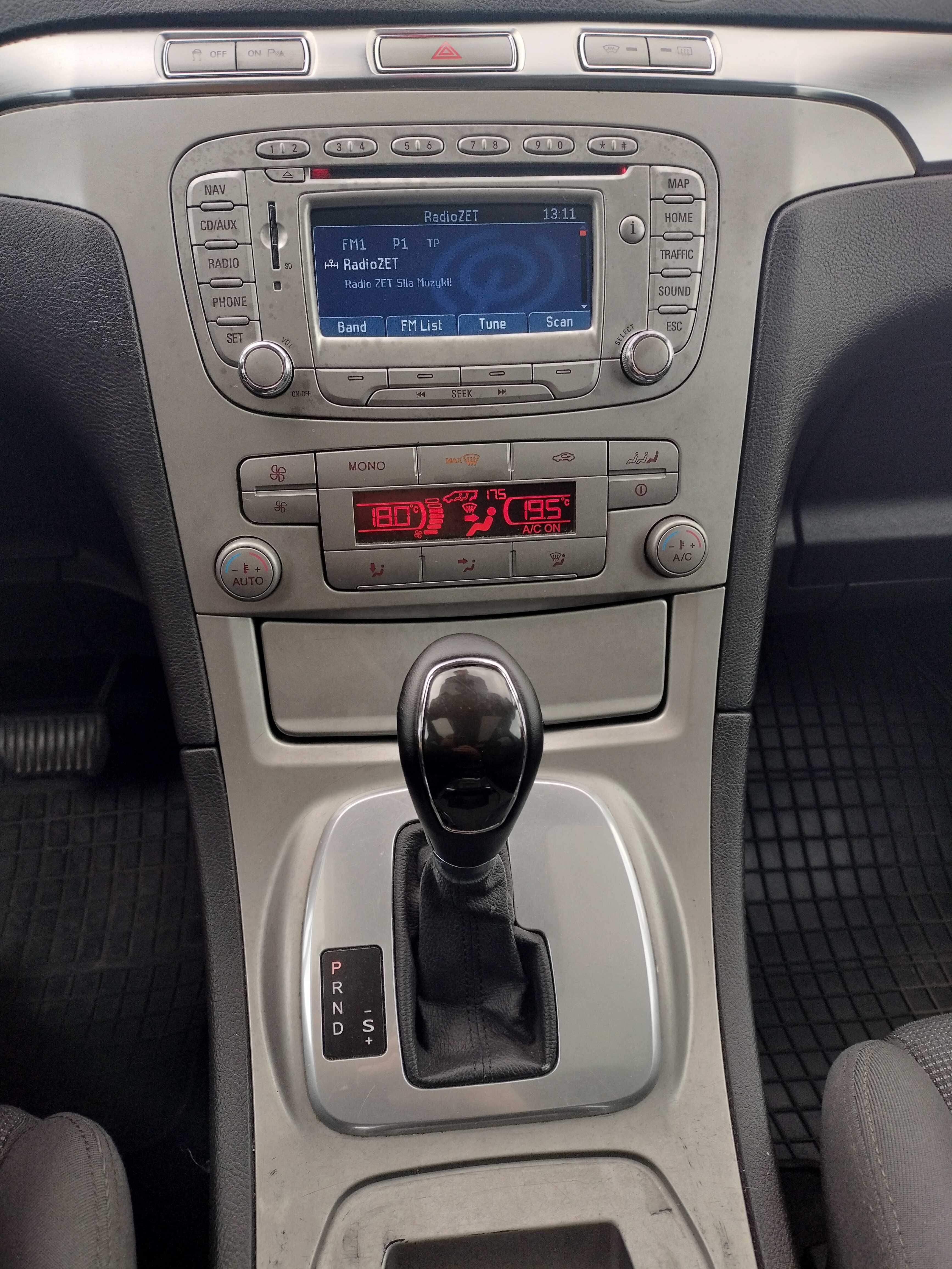 Ford Galaxy mk3.
