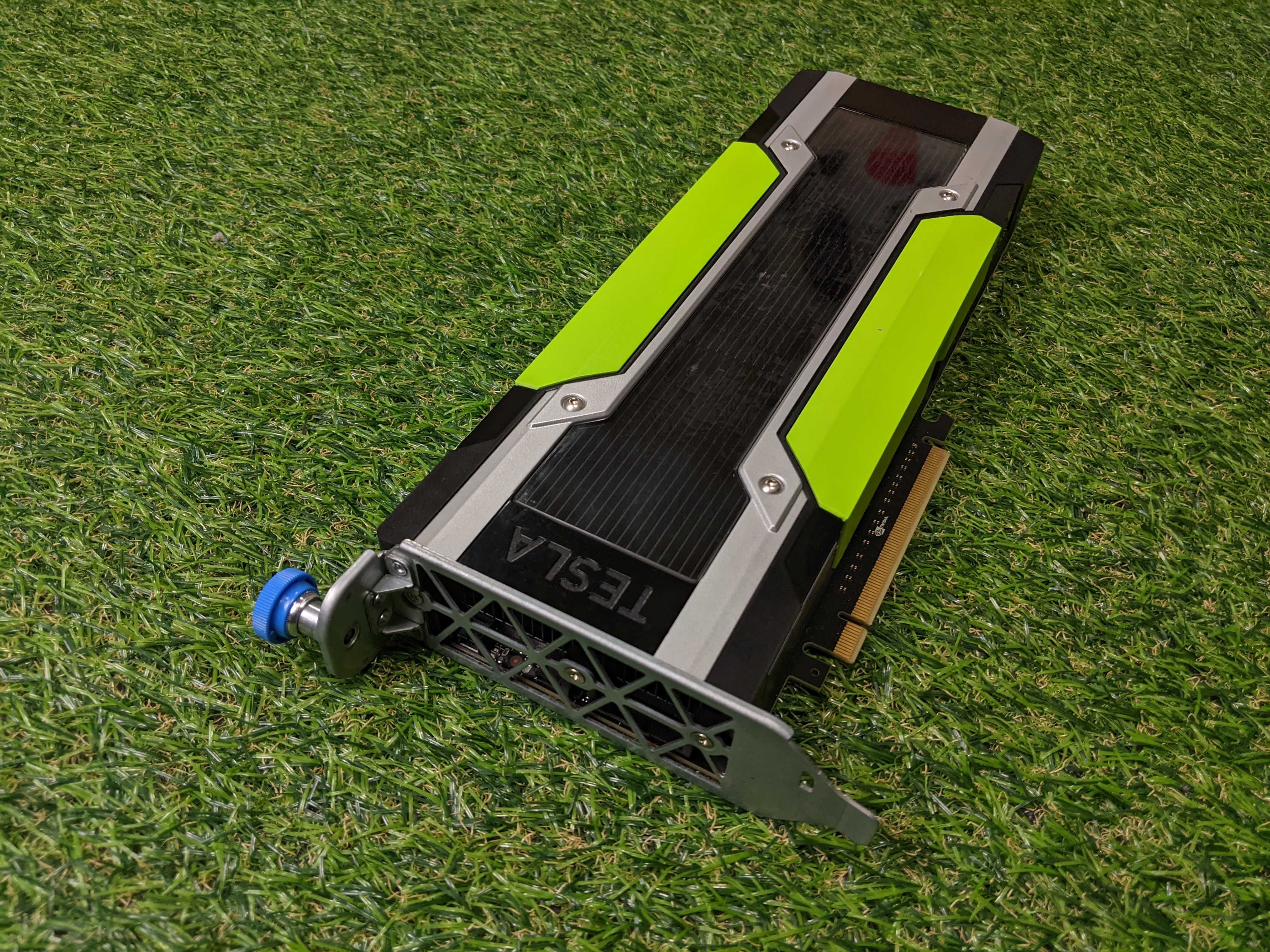 Видеокарта NVIDIA TESLA K80 24GB та 32GB GDDR5