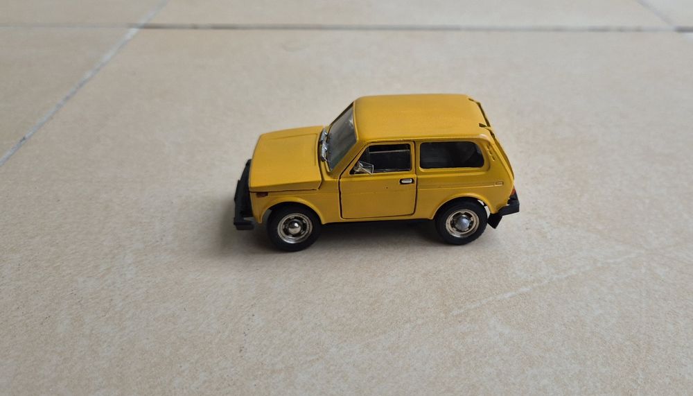 Модель автомобіля ссср 1:43 ВАЗ 2121 Нива