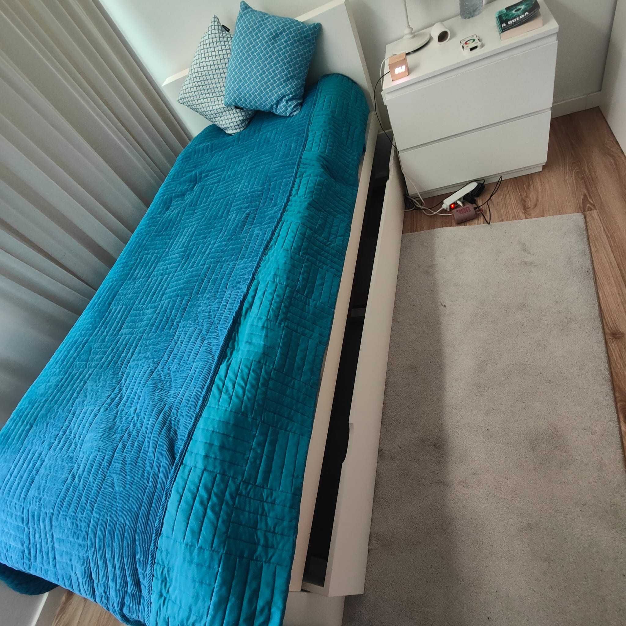 Cama madeira lacada branca 212 por 102 com gaveta arrumação e colchão
