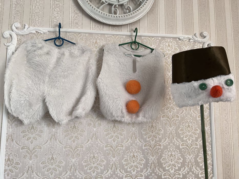 Костюм сніговика продам