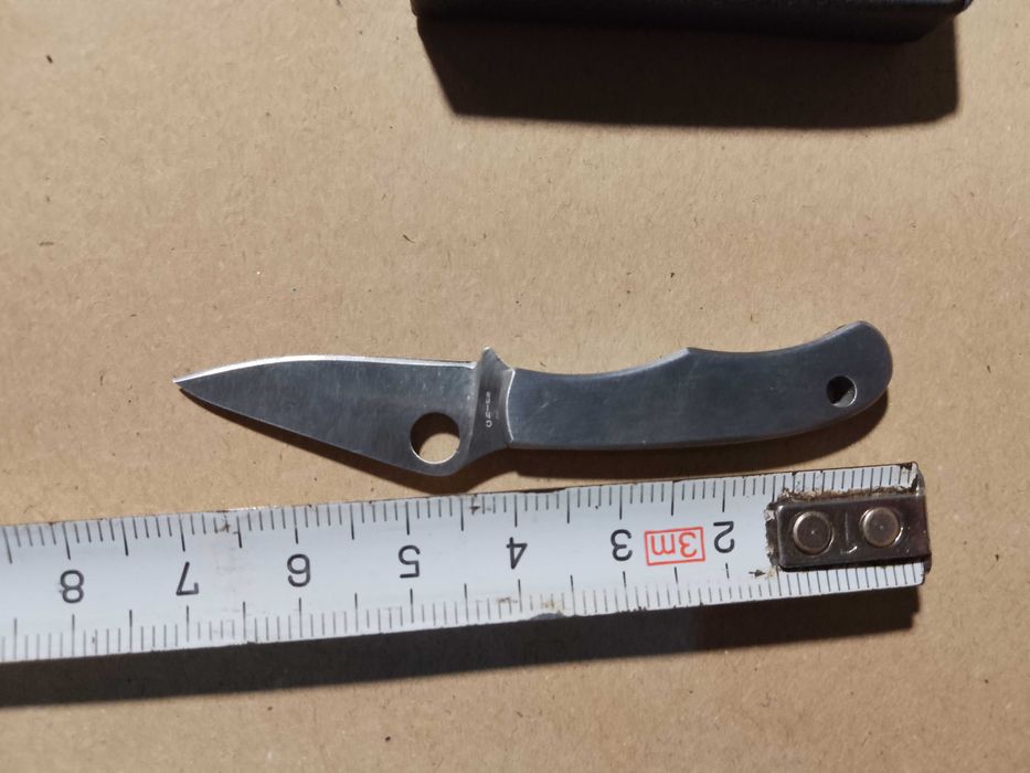 mini nóż składany Nóż składany Spyderco plus etui - nieużywany