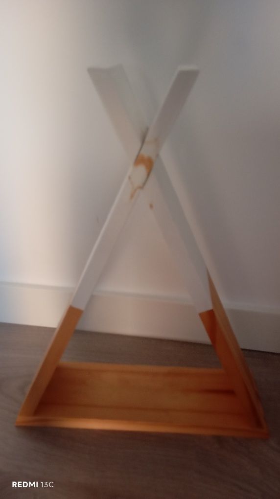 Prateleira tipi quarto criança