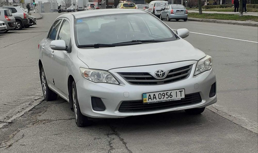 Тойота Корола 2010р,1.33