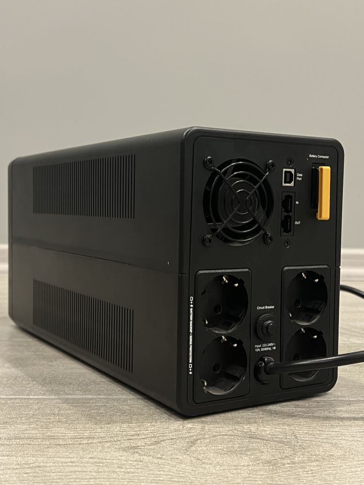 Лінійно - інтерактивне ДБЖ APC UPS 1200W