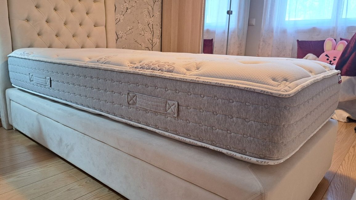 Cama individual com cabeceira e colchão molaflex