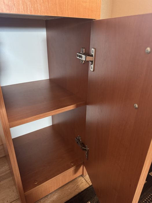 Трюмо з дзеркалом