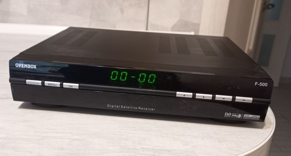 DVD плеєр,тюнер.