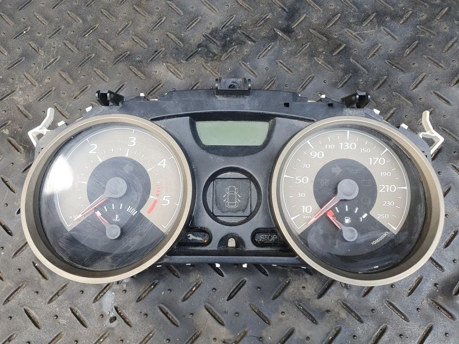 RENAULT MEGANE II 1.5DCI LICZNIK ZEGARY PRĘDKOŚCIOMIERZ 8200408787D