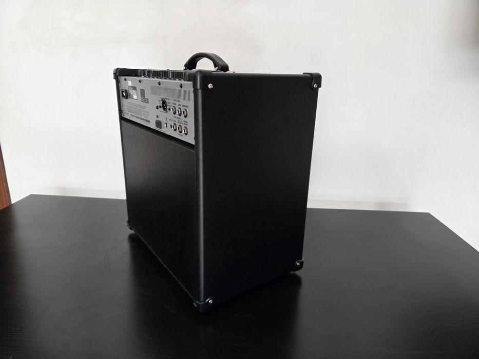 Boss Katana-110 Bass - Impecável