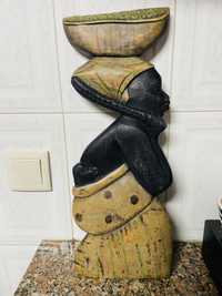 Escultura africana, esculpida madeira maciça