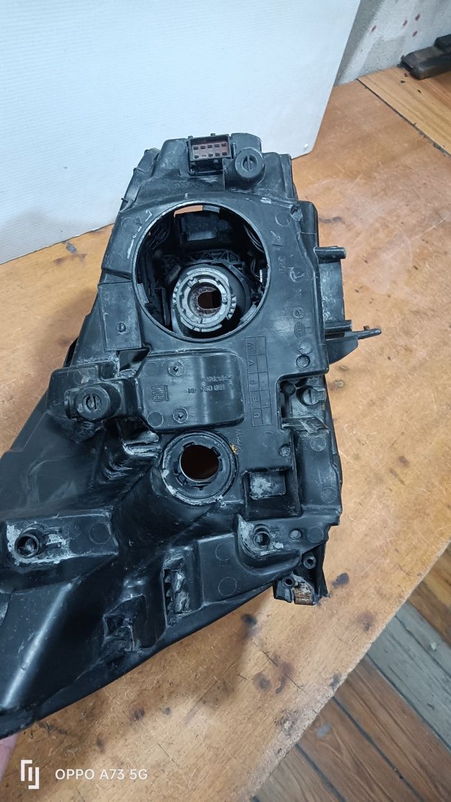 Farol Opel Insignia ótica xenon 2009