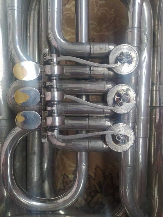 Туба/альт/тенор/барітон/гелікон/Ленiнград