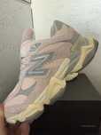 New Balance 9060 рожеві з сірим, оригінал, 38 розмір ( 24 см)