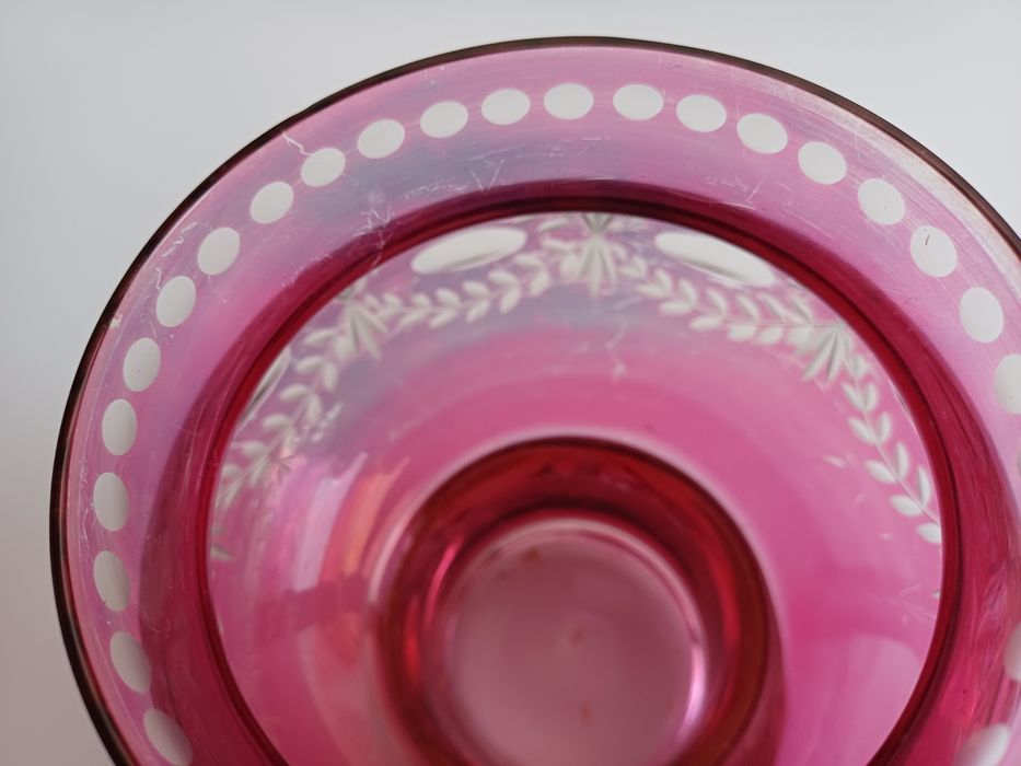 3 peças de vidro antigo (2 vasos e 1 frasco grande)