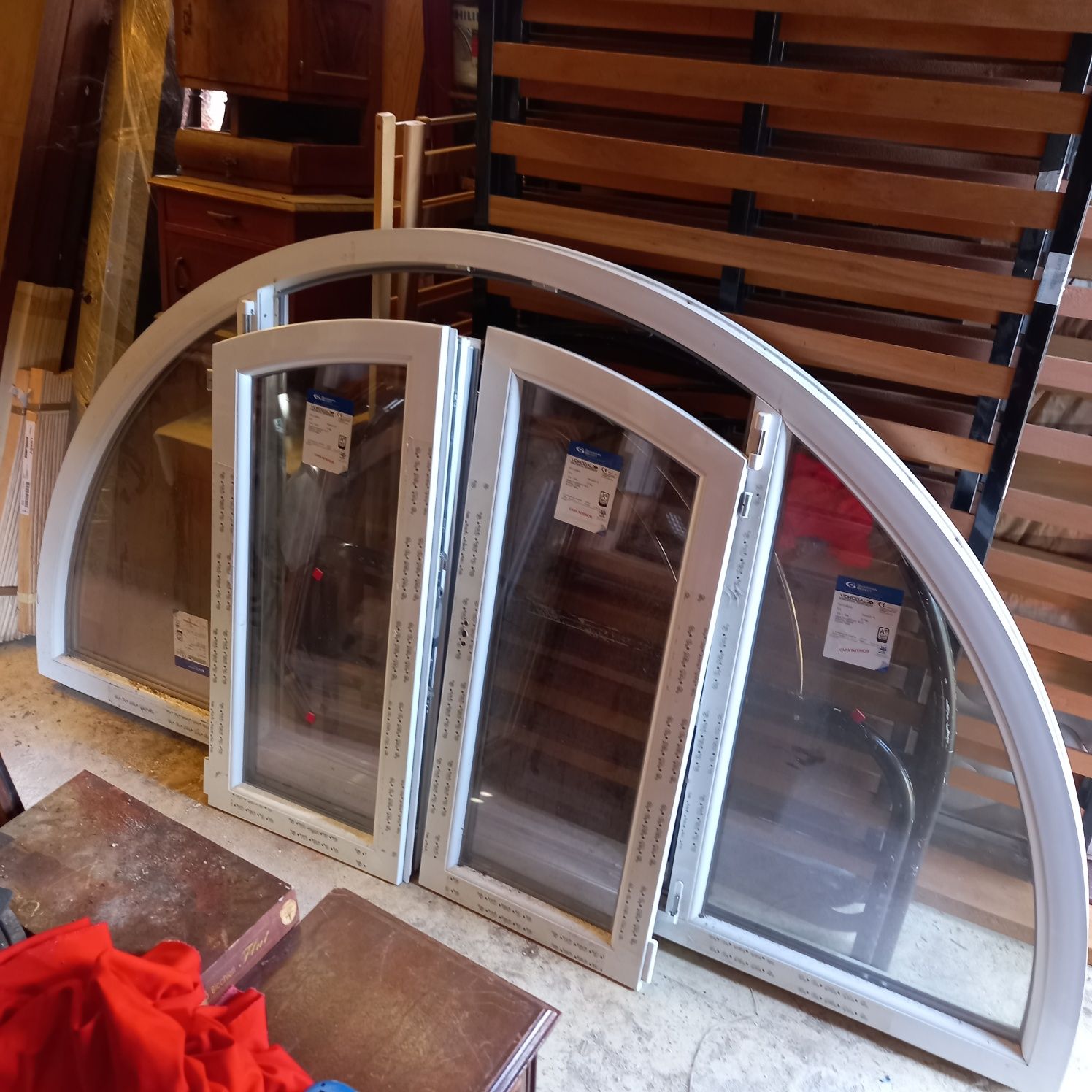 Caixilho Oval Rehau