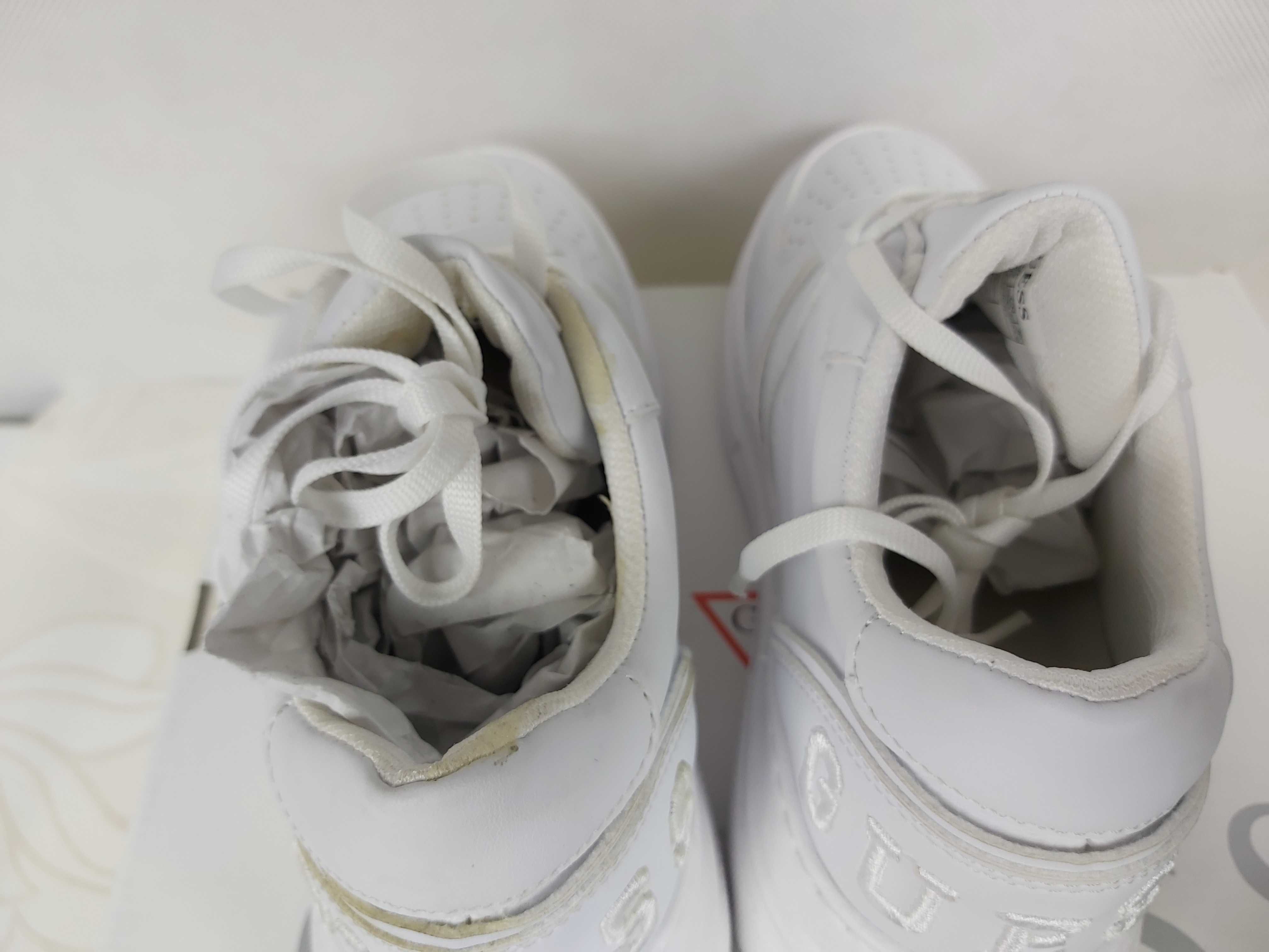 Nowe oryginalne sneakersy GUESS białe 36 trampki
