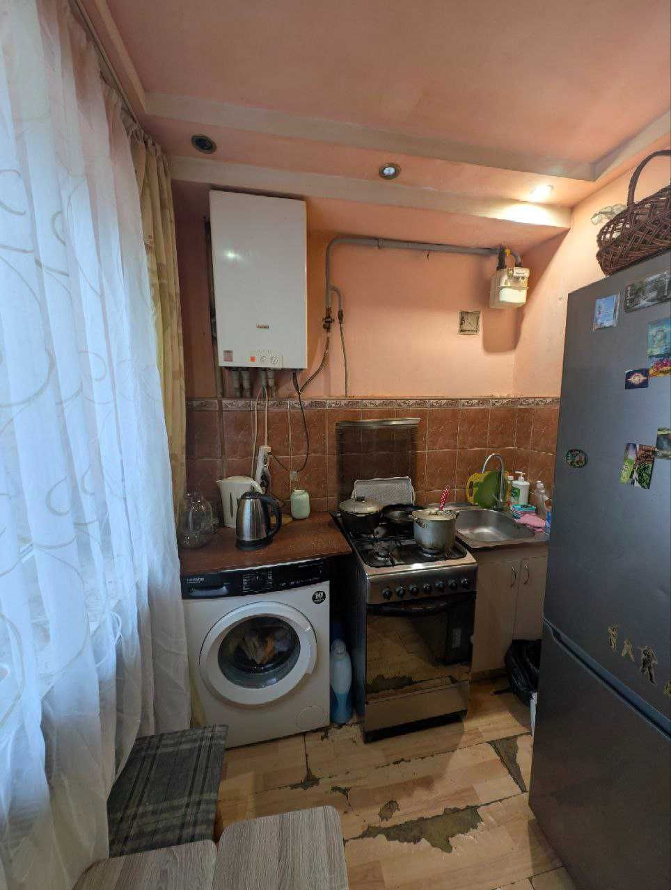 Продам 2к квартиру з ремонтом в центрі вул Короля Данила.Газове опал.