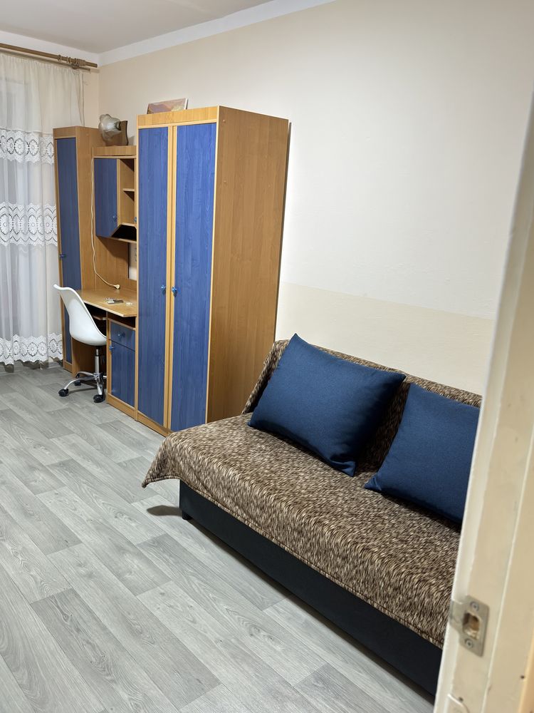 Здам місце у кімнаті в квартирі без господаря лише дівчатам студенткам