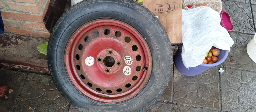 Комплект зимових шини 195/65/R15 з дисками 4*100 можна торг