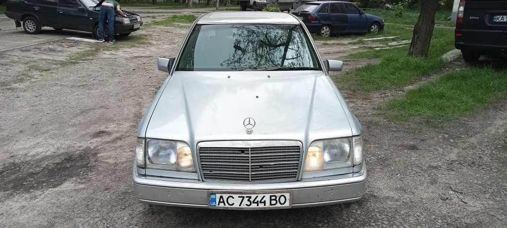 Mercedes,Е220,рестаил,1993,ГАЗ