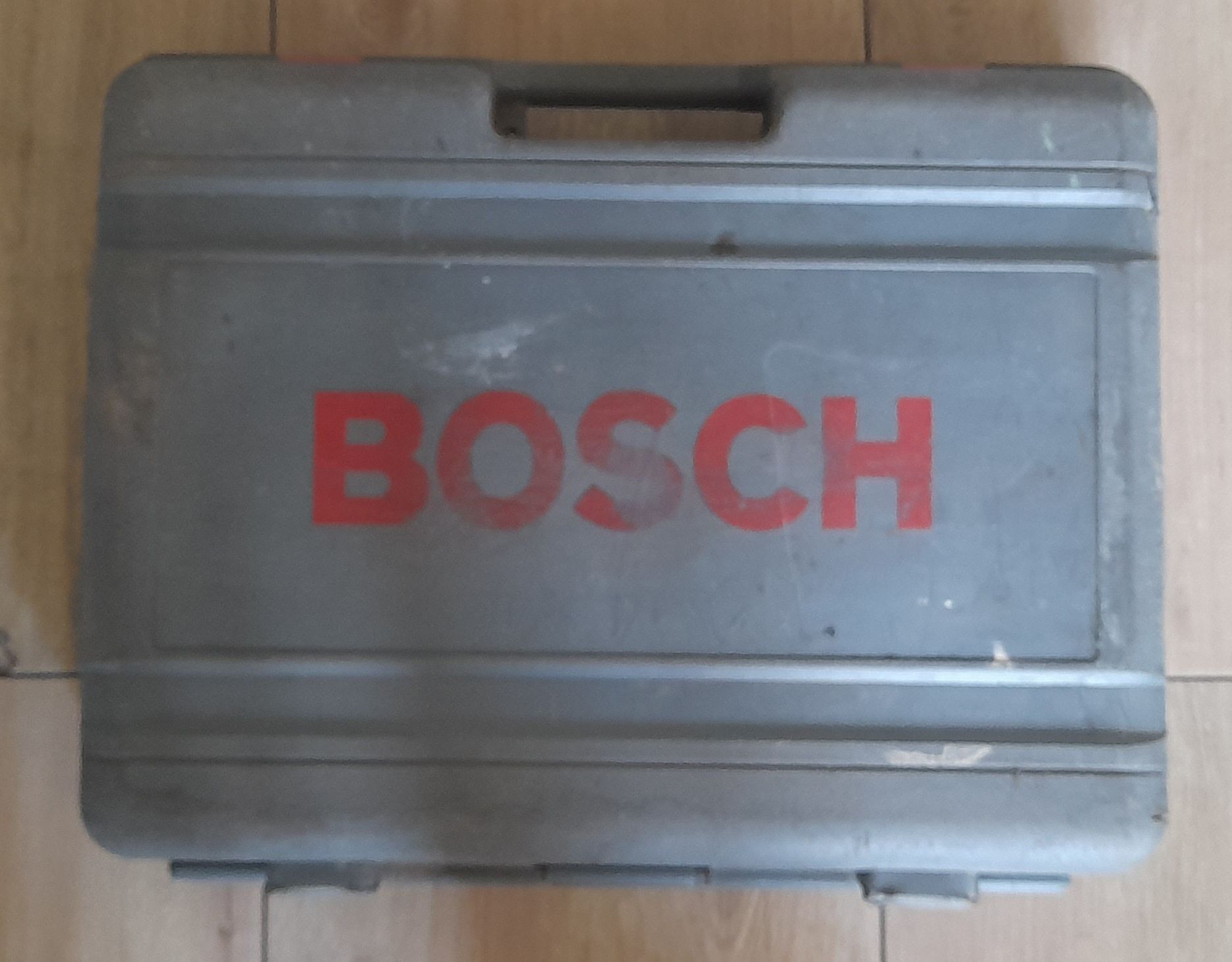 Bosch 12V zestaw z walizką. Wkrętarka, wiertarka i ładowarka.