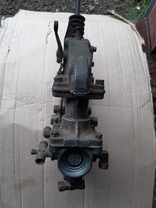 Кран главный тормозной 2-х секционный ЗИЛ-130. ОРИГИНАЛ. СССР