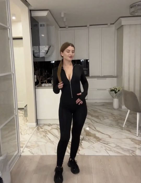 Комбінезон  з утепленням розмір М-Л