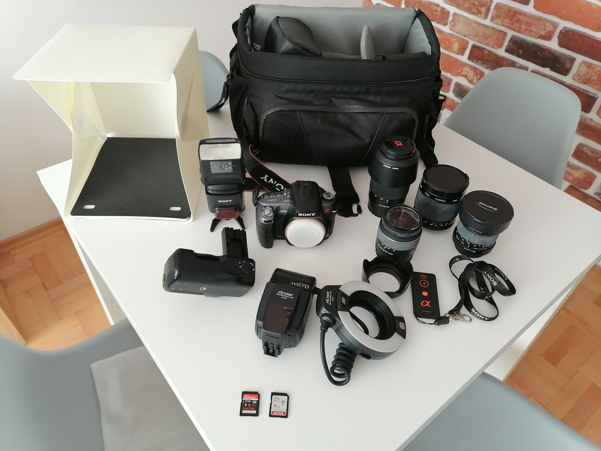 Sony alpha 550 z akcesoriami