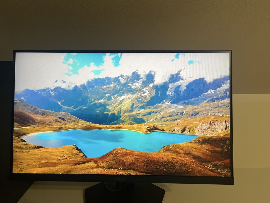 Monitor MSI G244F E2