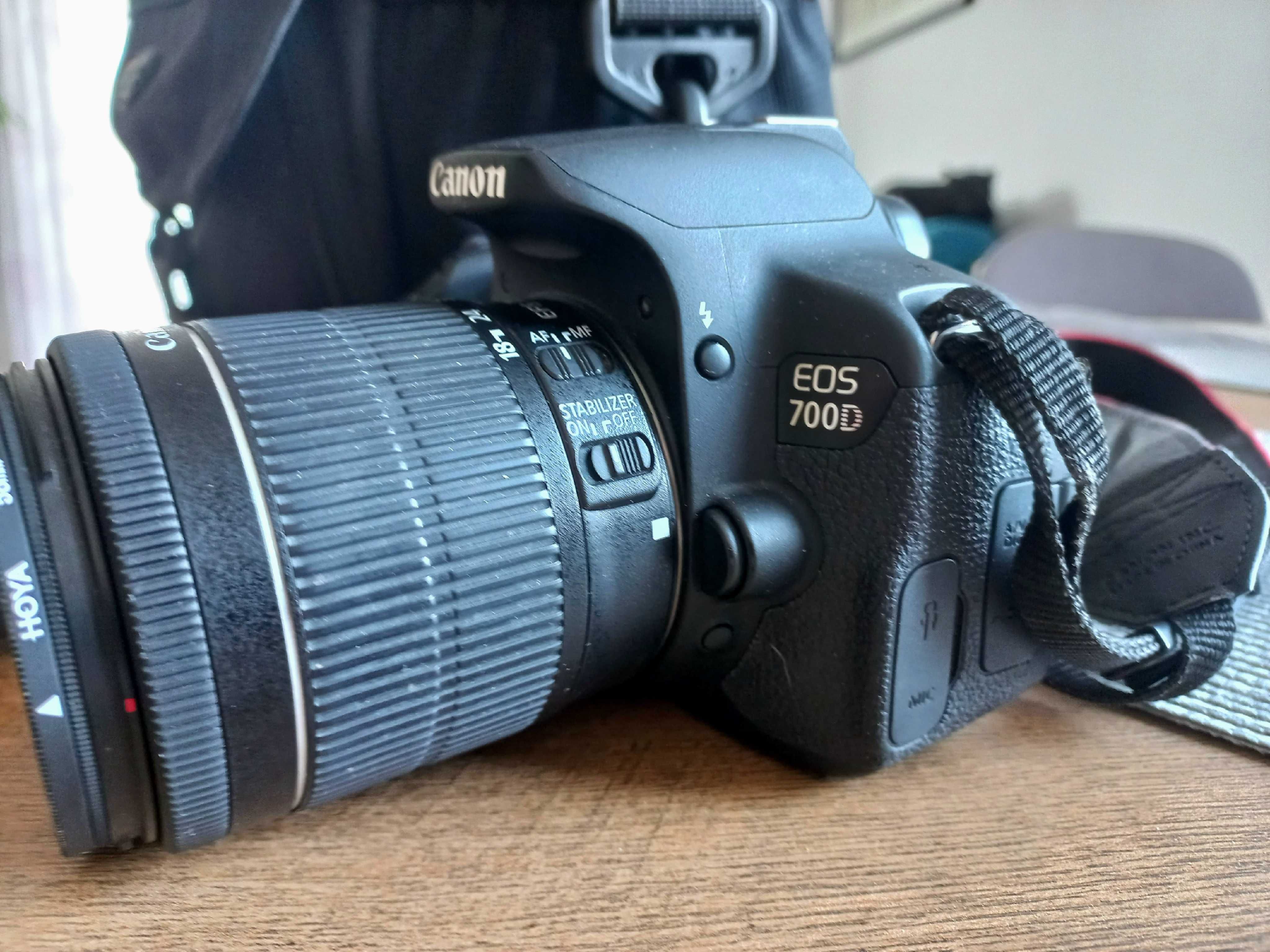 Aparat CANON EOS 700D