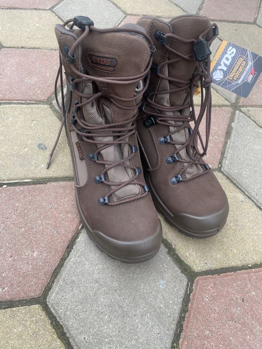 Продам зімні берци нові есть розмер 41